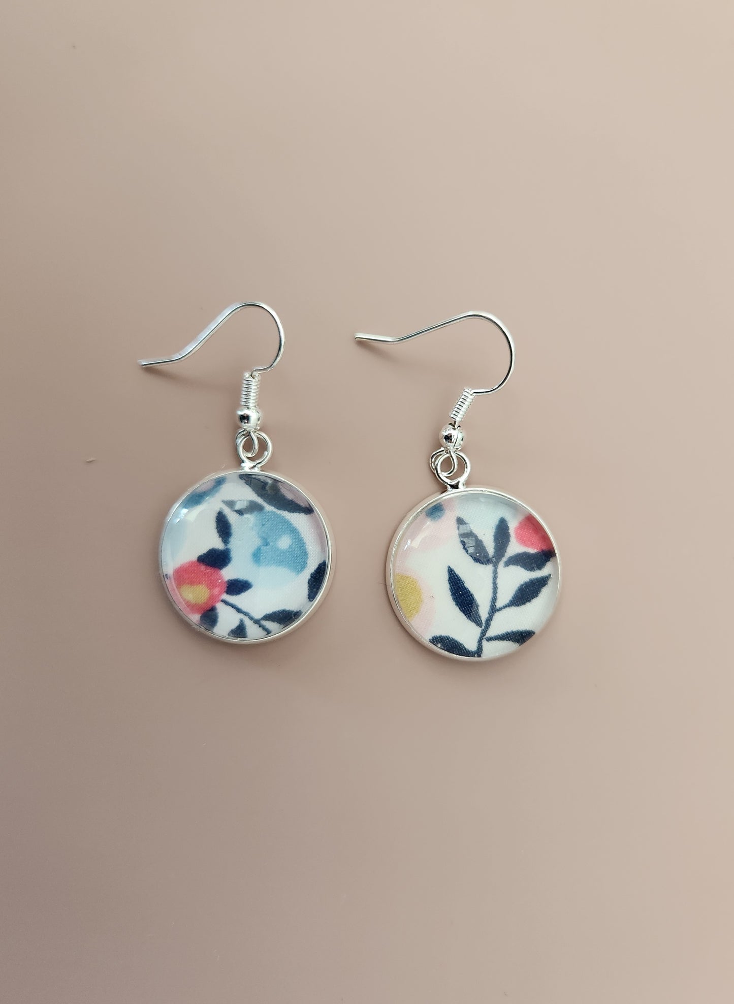 Boucles d'Oreilles Crochet Liberty Argent Vif 18mm - Bijoux Artisanaux Faits Main - Plusieurs Coloris Disponibles