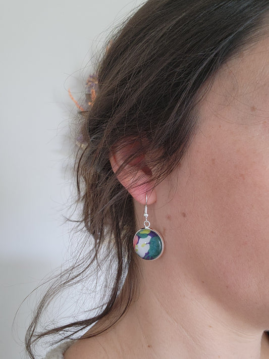 Boucles d'Oreilles Crochet Liberty Argent Vif 18mm - Bijoux Artisanaux Faits Main - Plusieurs Coloris Disponibles