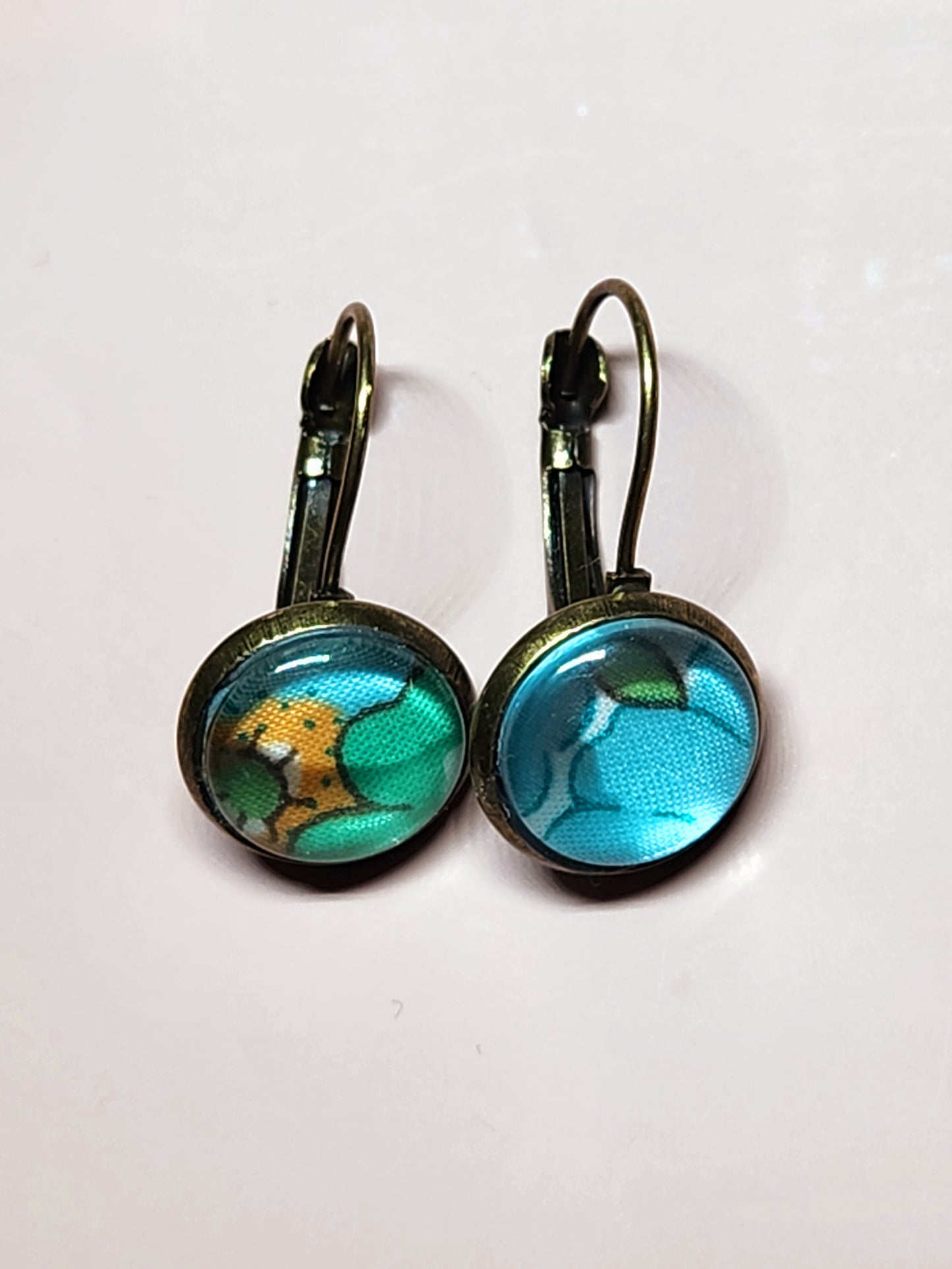 Boucles d'Oreilles Dormeuses Liberty en Laiton Bronze 12mm - Bijoux Artisanaux Faits Main - Plusieurs Coloris Disponibles