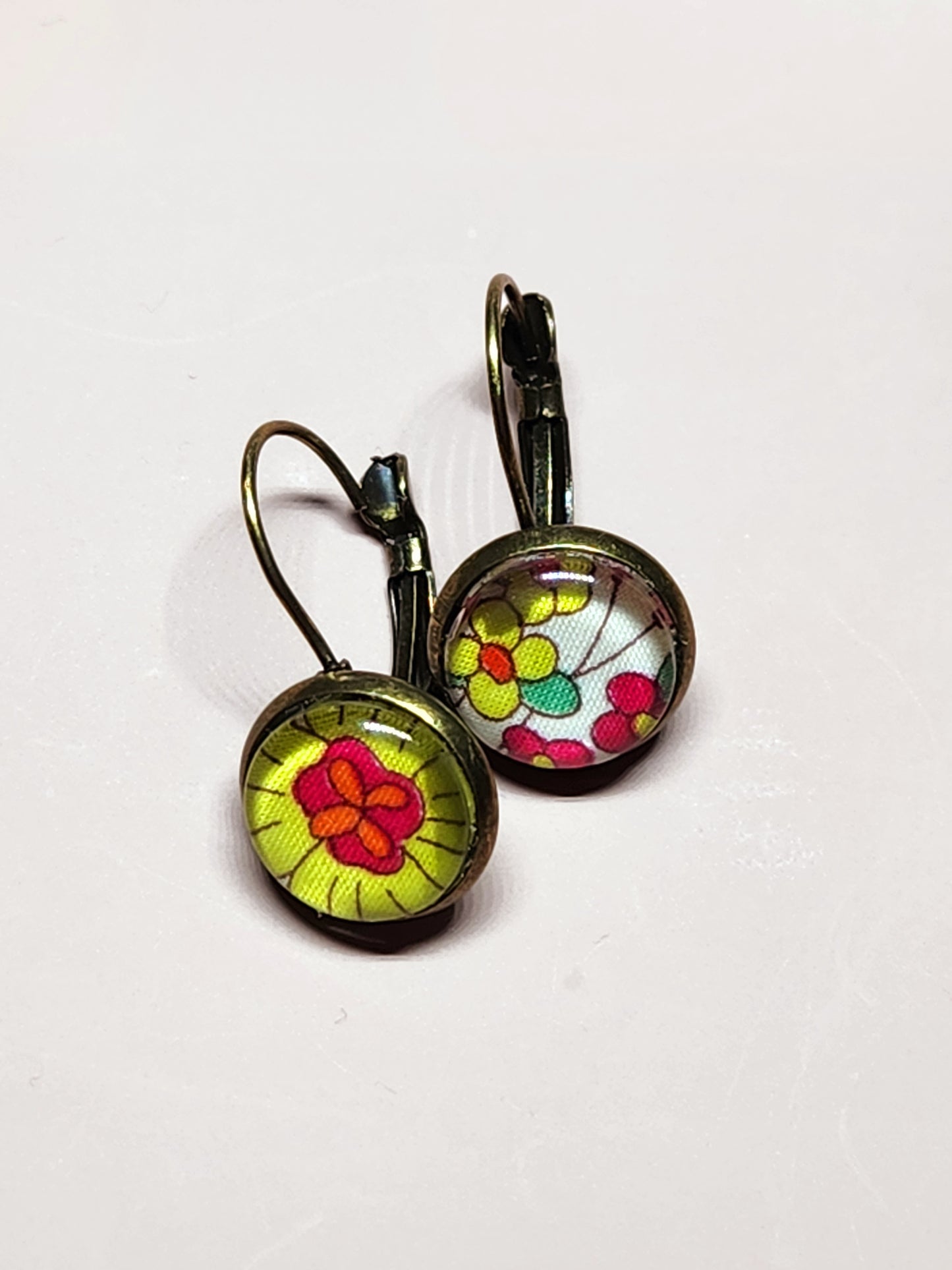 Boucles d'Oreilles Dormeuses Liberty en Laiton Bronze 12mm - Bijoux Artisanaux Faits Main - Plusieurs Coloris Disponibles
