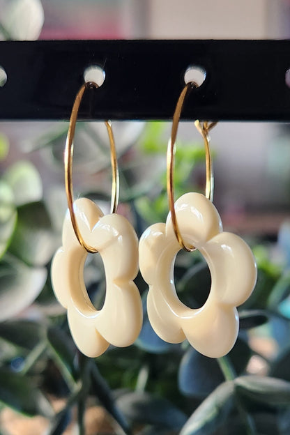 Boucles d'Oreilles Créoles Fleur en Résine 21mm - Bijoux Artisanaux Dorés Or Fin - Acier Inoxydable 316 - Plusieurs Coloris Disponibles