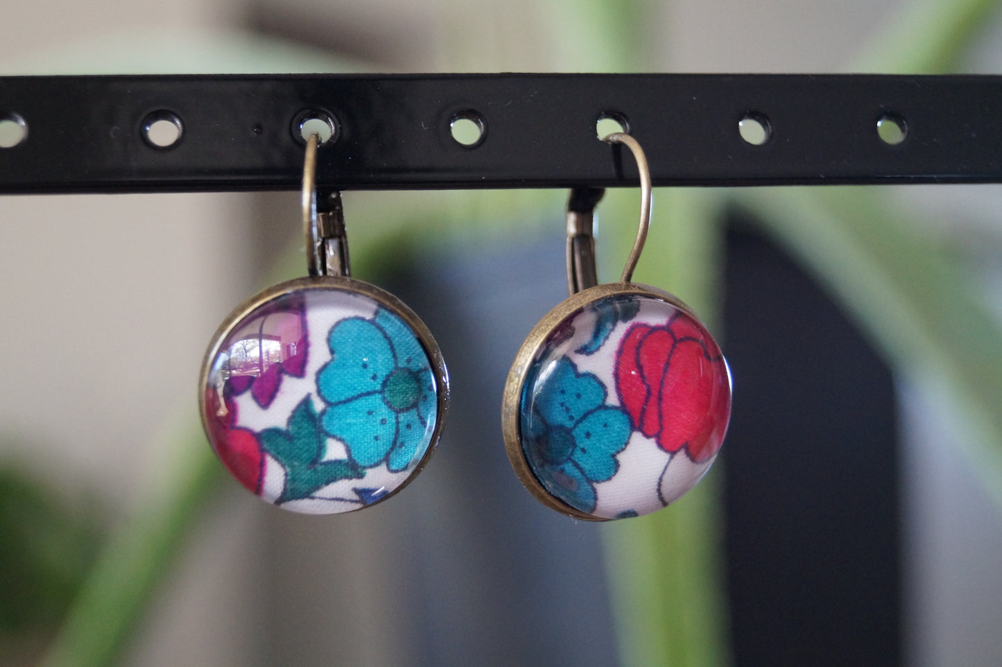 Boucles d'Oreilles Dormeuses Liberty en Laiton Bronze 18mm - Bijoux Artisanaux Faits Main - Plusieurs Coloris Disponibles
