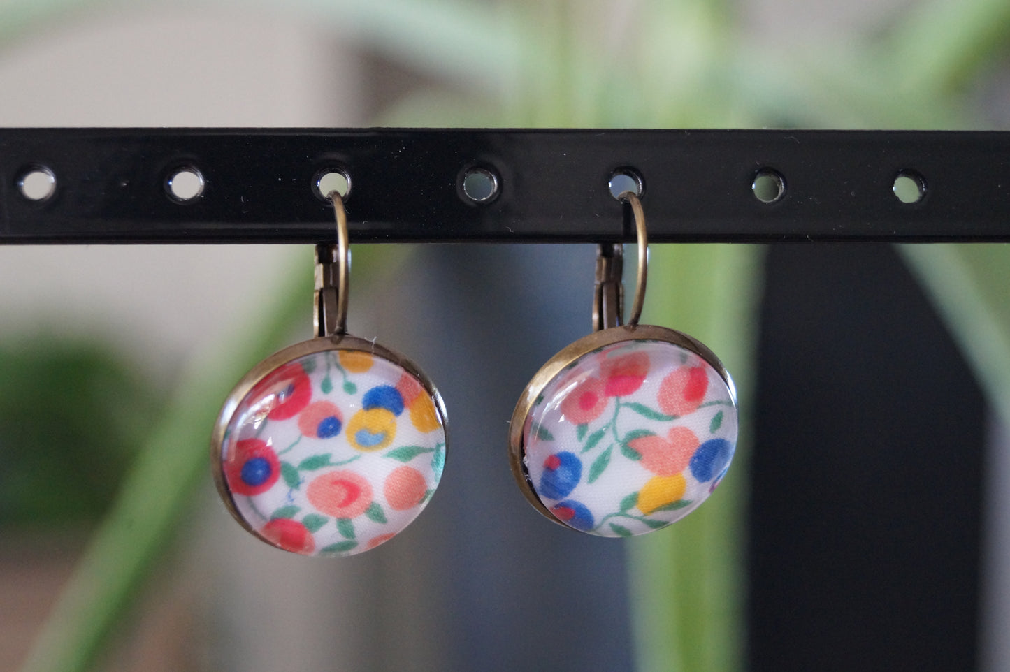 Boucles d'Oreilles Dormeuses Liberty en Laiton Bronze 18mm - Bijoux Artisanaux Faits Main - Plusieurs Coloris Disponibles